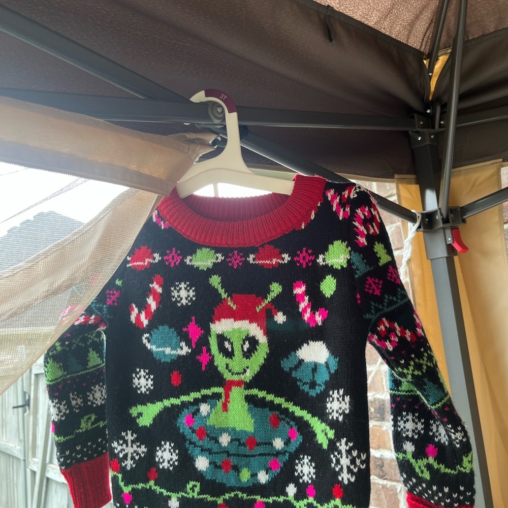 Festive Alien Sweater - Black and Red